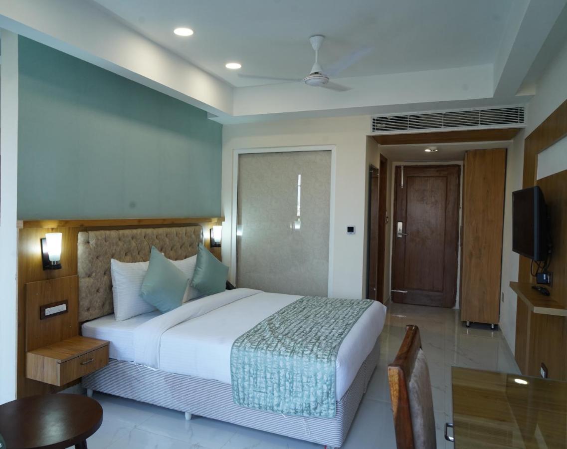 Hotel Shanti Sagar Kharar Ngoại thất bức ảnh