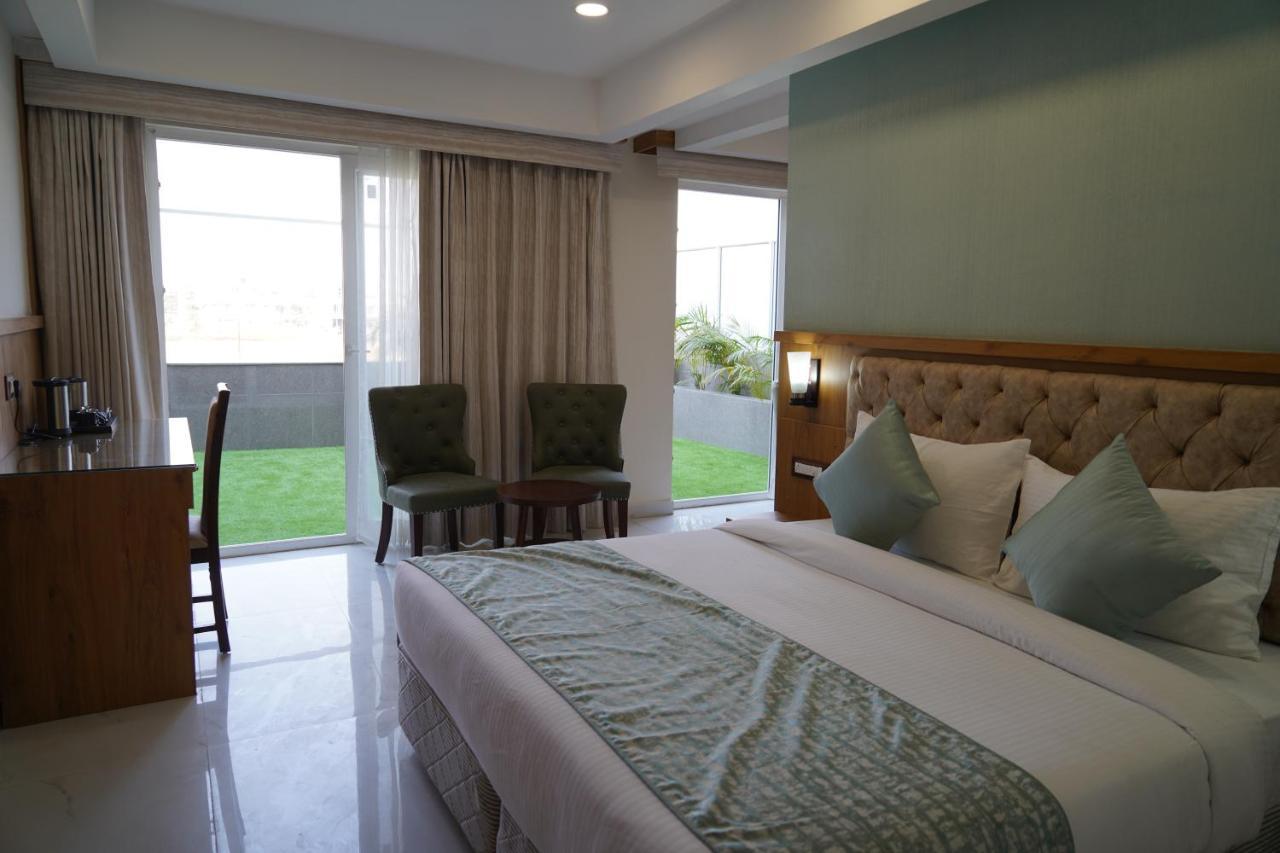 Hotel Shanti Sagar Kharar Ngoại thất bức ảnh